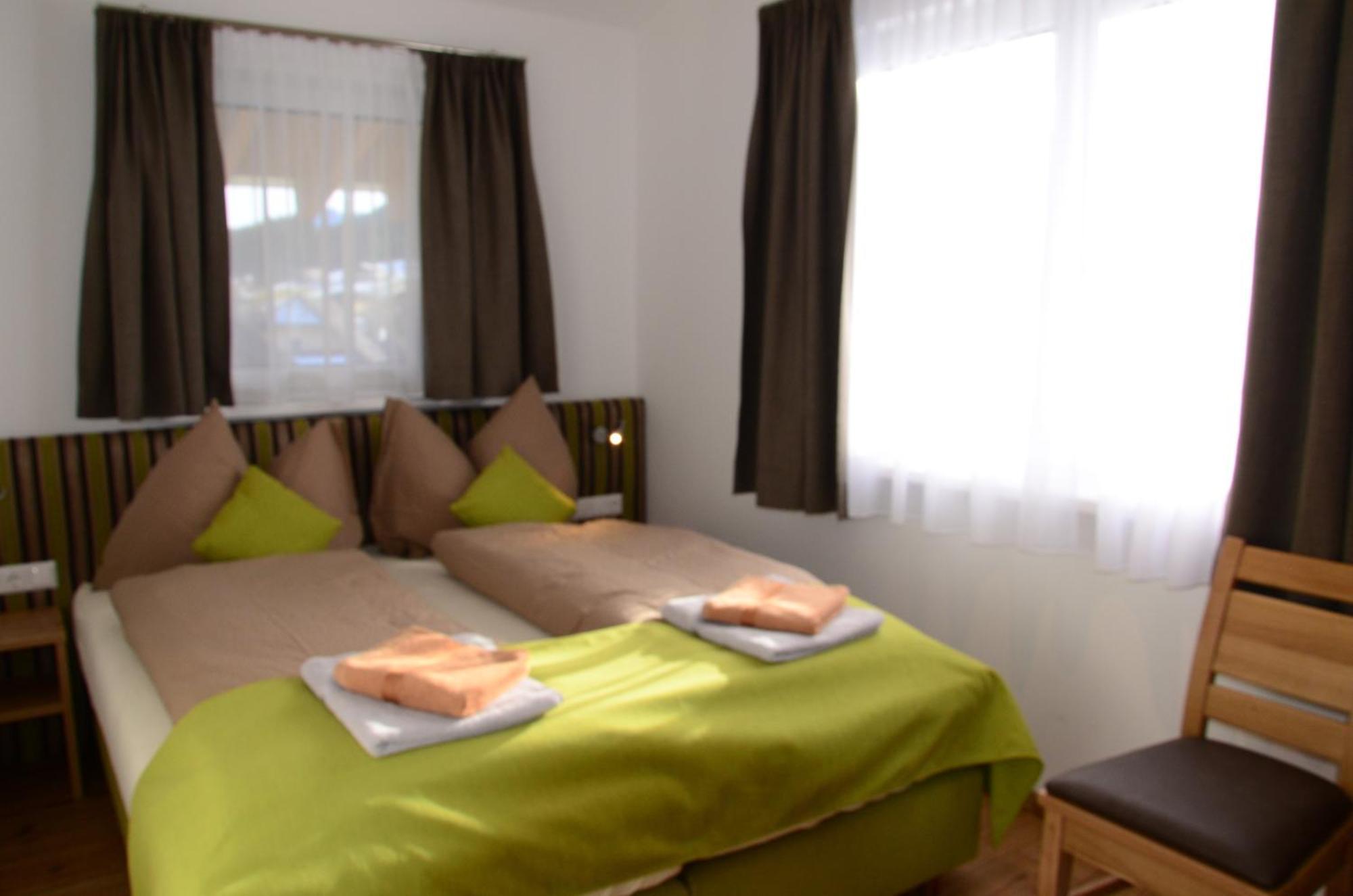 Apartment Haus Van Der Leij Russbach am Pass Gschütt Oda fotoğraf