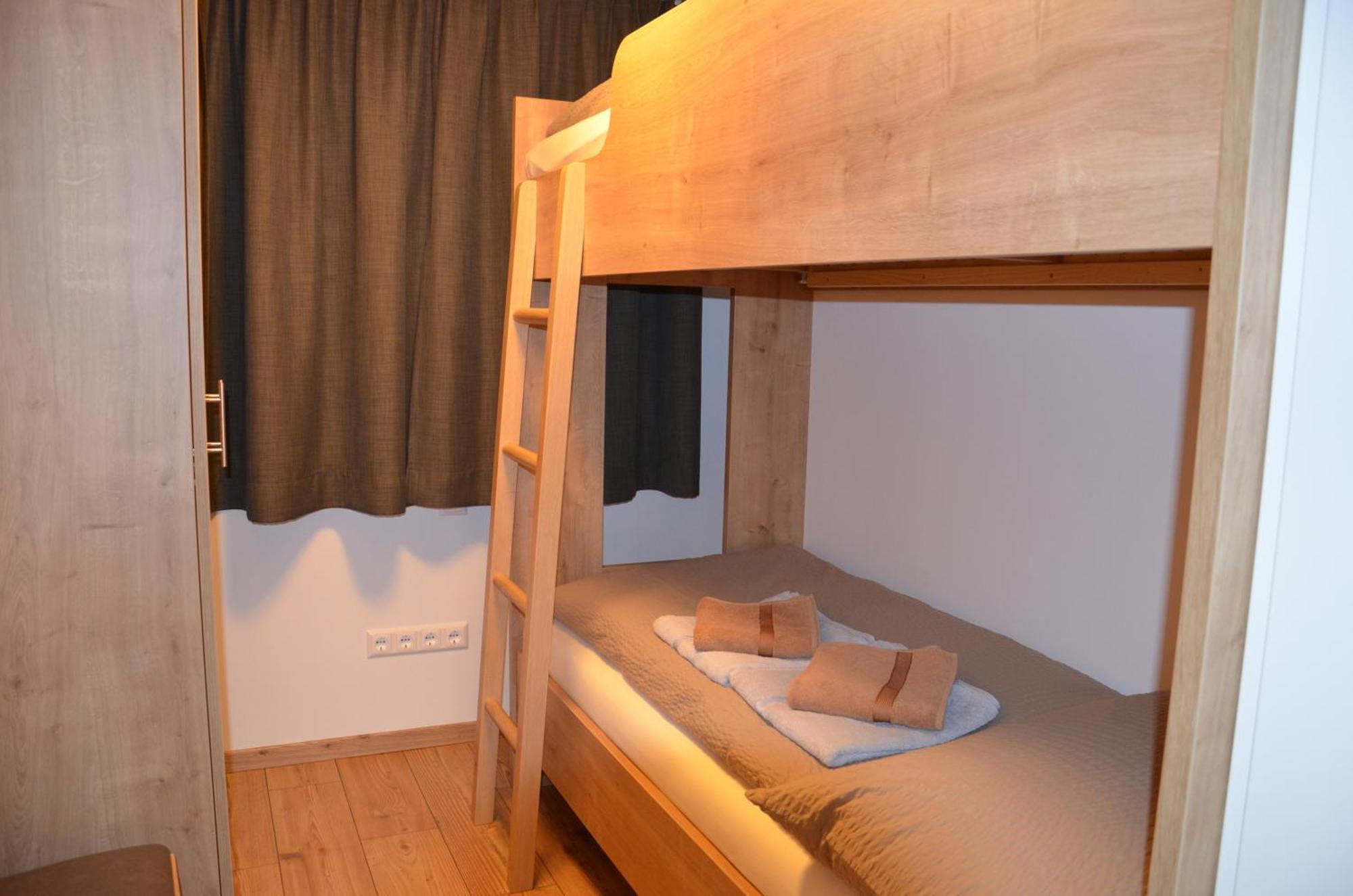 Apartment Haus Van Der Leij Russbach am Pass Gschütt Oda fotoğraf