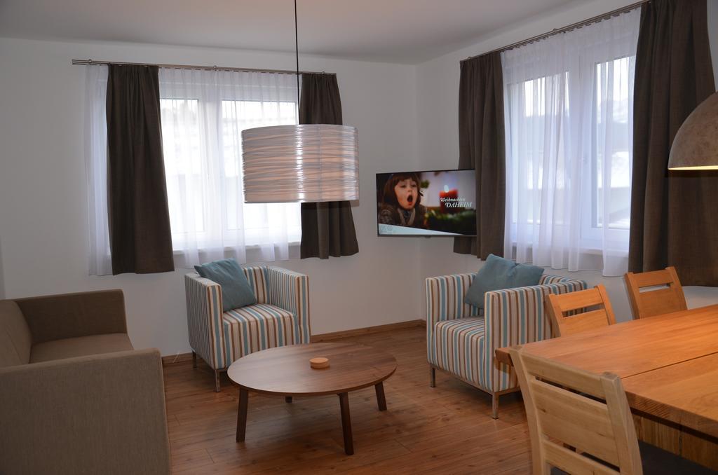 Apartment Haus Van Der Leij Russbach am Pass Gschütt Oda fotoğraf