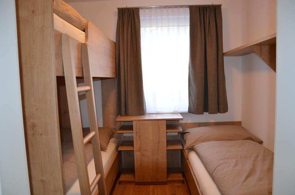 Apartment Haus Van Der Leij Russbach am Pass Gschütt Oda fotoğraf