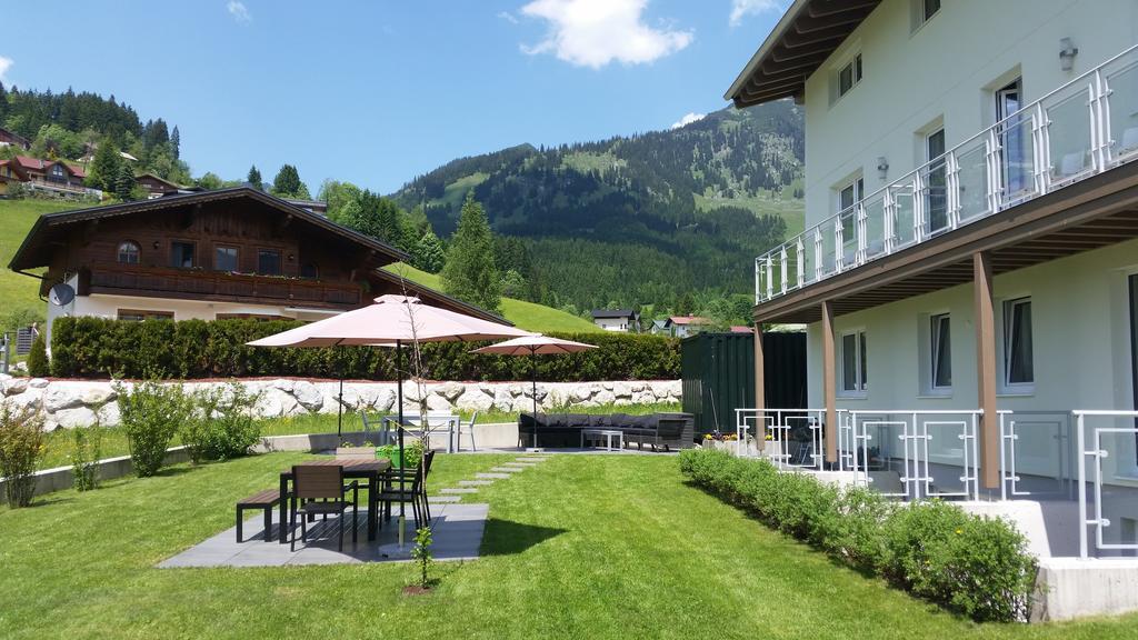 Apartment Haus Van Der Leij Russbach am Pass Gschütt Dış mekan fotoğraf