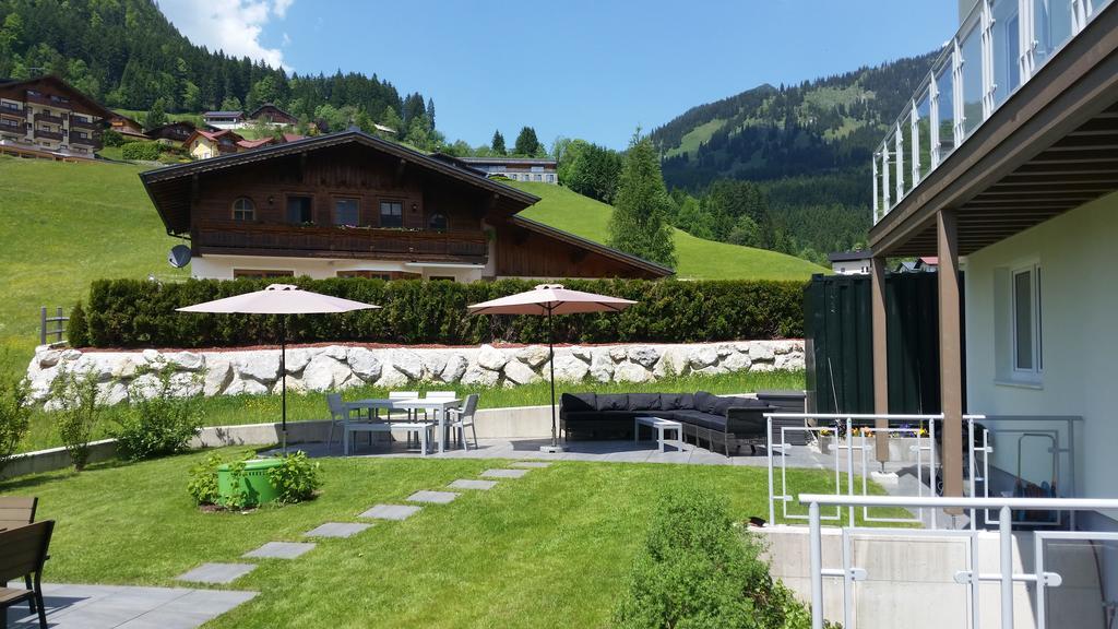 Apartment Haus Van Der Leij Russbach am Pass Gschütt Dış mekan fotoğraf